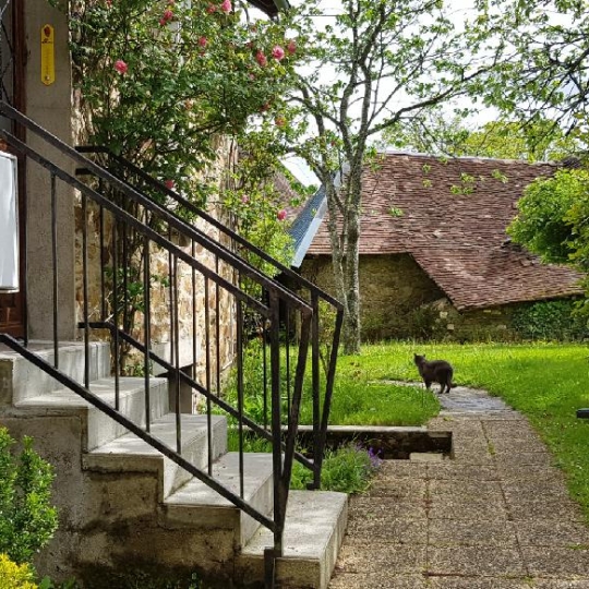  AGENCE IMMO COUR ET JARDIN : House | MONTGIBAUD (19210) | 65 m2 | 500 € 