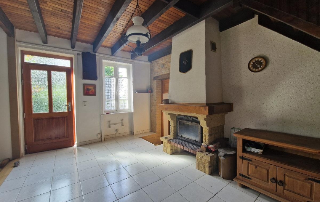 AGENCE IMMO COUR ET JARDIN : House | MONTGIBAUD (19210) | 65 m2 | 500 € 