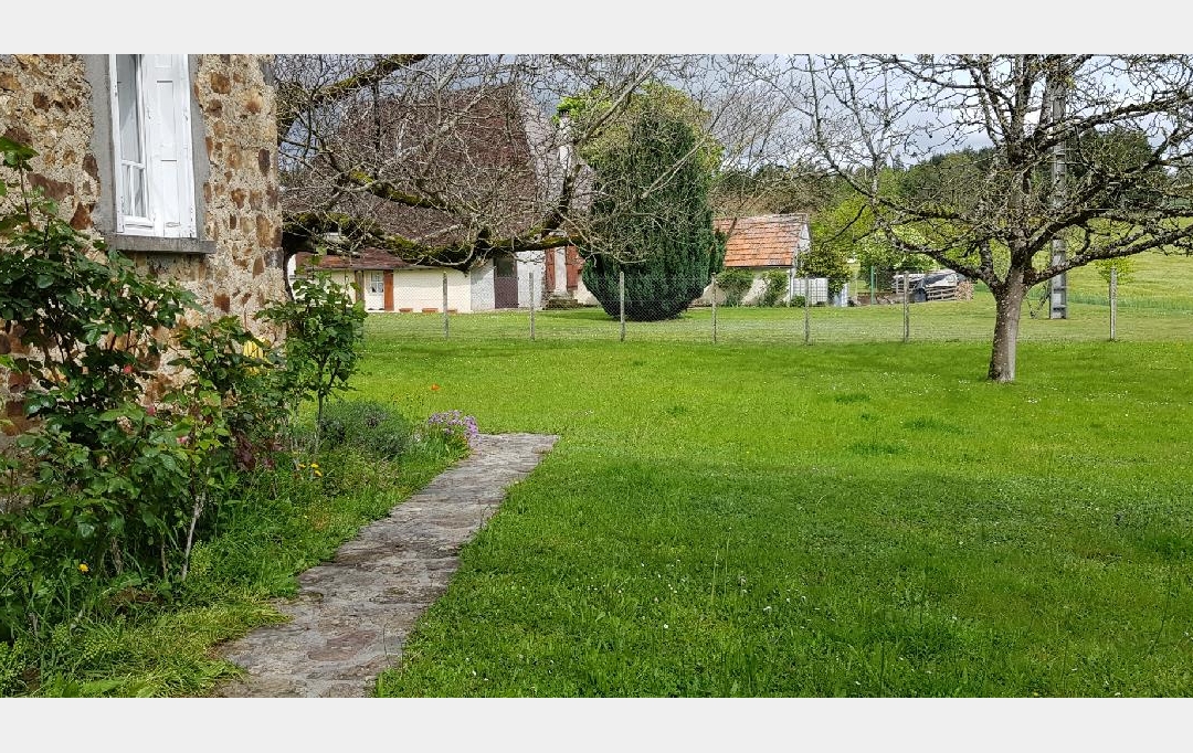 AGENCE IMMO COUR ET JARDIN : Maison / Villa | MONTGIBAUD (19210) | 65 m2 | 500 € 