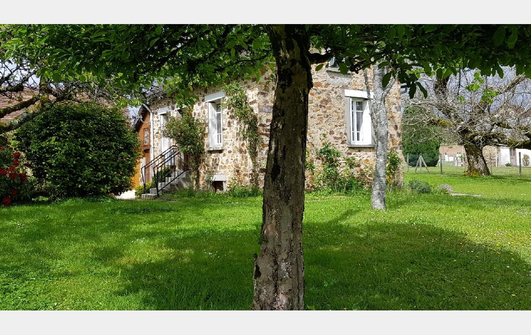 AGENCE IMMO COUR ET JARDIN : House | MONTGIBAUD (19210) | 65 m2 | 500 € 