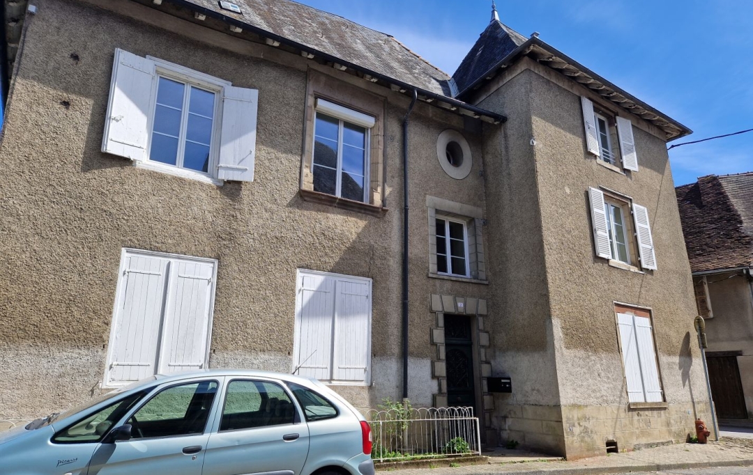 AGENCE IMMO COUR ET JARDIN : Maison / Villa | LUBERSAC (19210) | 305 m2 | 212 700 € 