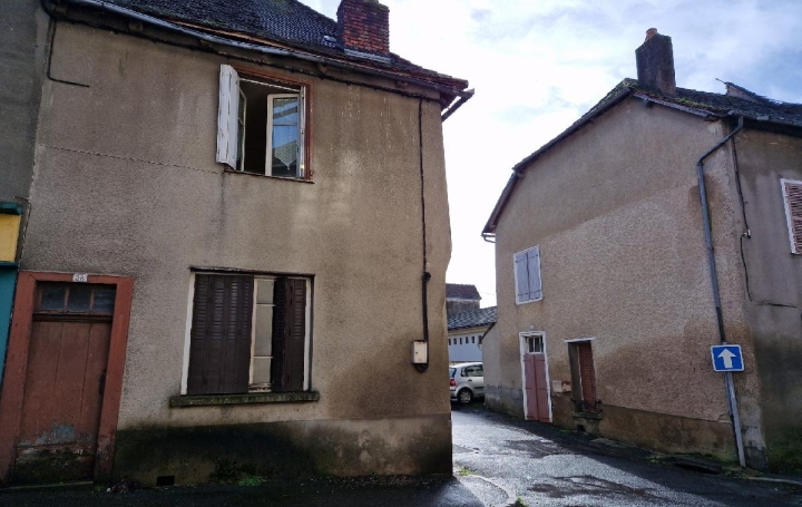 Maison   LUBERSAC  100 m2 47 000 € 